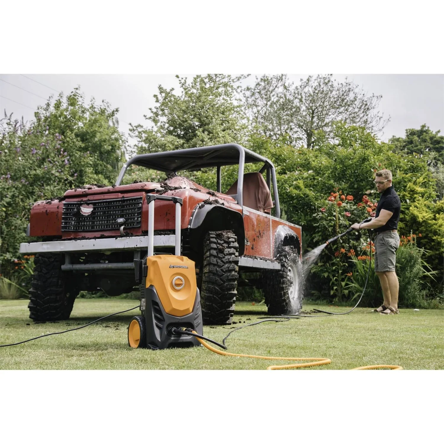 Yard Force 130 Bar 1800W High-Pressure Washer With Accessories 5 Yard Force 130 Bar 1800W High-Pressure Washer With Accessories - Image 3