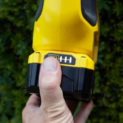 STANLEY FATMAX V20 18V Cordless Pole Hedge Trimmer 45cm (Sfmcph845M1-Gb) 19 STANLEY FATMAX V20 18V Cordless Pole Hedge Trimmer 45cm (Sfmcph845M1-Gb) -Garden Furniture Store 12882305 6204843590449106