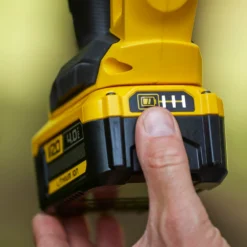 STANLEY FATMAX V20 18V Cordless Hedge Trimmer 55cm (Sfmcht855M1-Gb) -Garden Furniture Store 12882306 1944843588893966