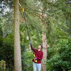 STANLEY FATMAX V20 18V Cordless 20Cm Pole Pruner (Sfmcps620M1-Gb) -Garden Furniture Store 12882307 1714843591162242