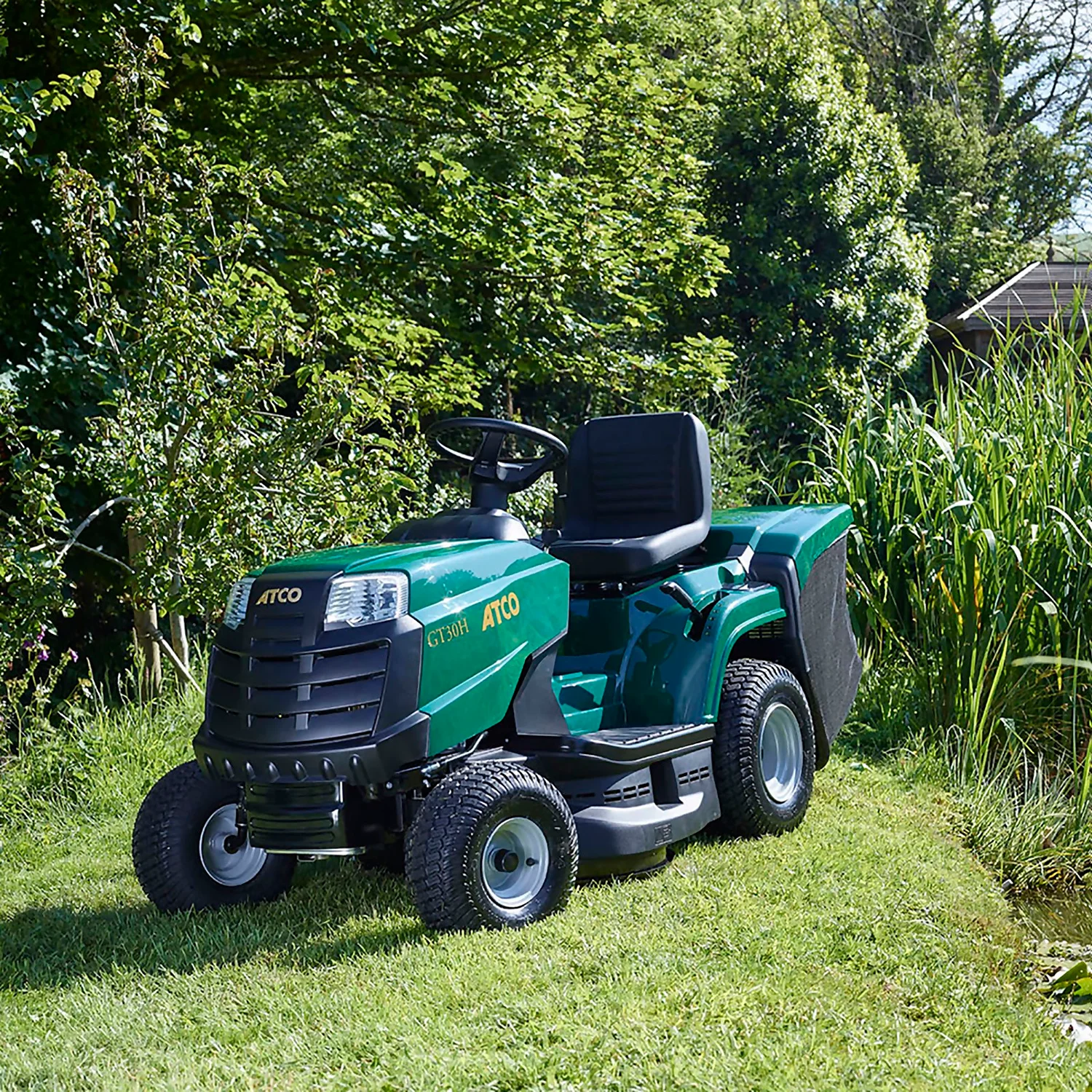 Atco 432cc GT 30H Petrol Lawn Tractor - 84cm 4 Atco 432cc GT 30H Petrol Lawn Tractor - 84cm - Image 2