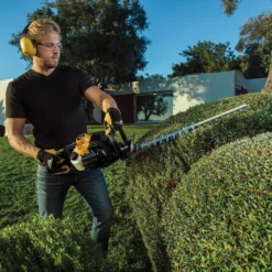 McCulloch HT5622 Petrol Hedge Trimmer 13 McCulloch HT5622 Petrol Hedge Trimmer -Garden Furniture Store 13524822 5684936893639216