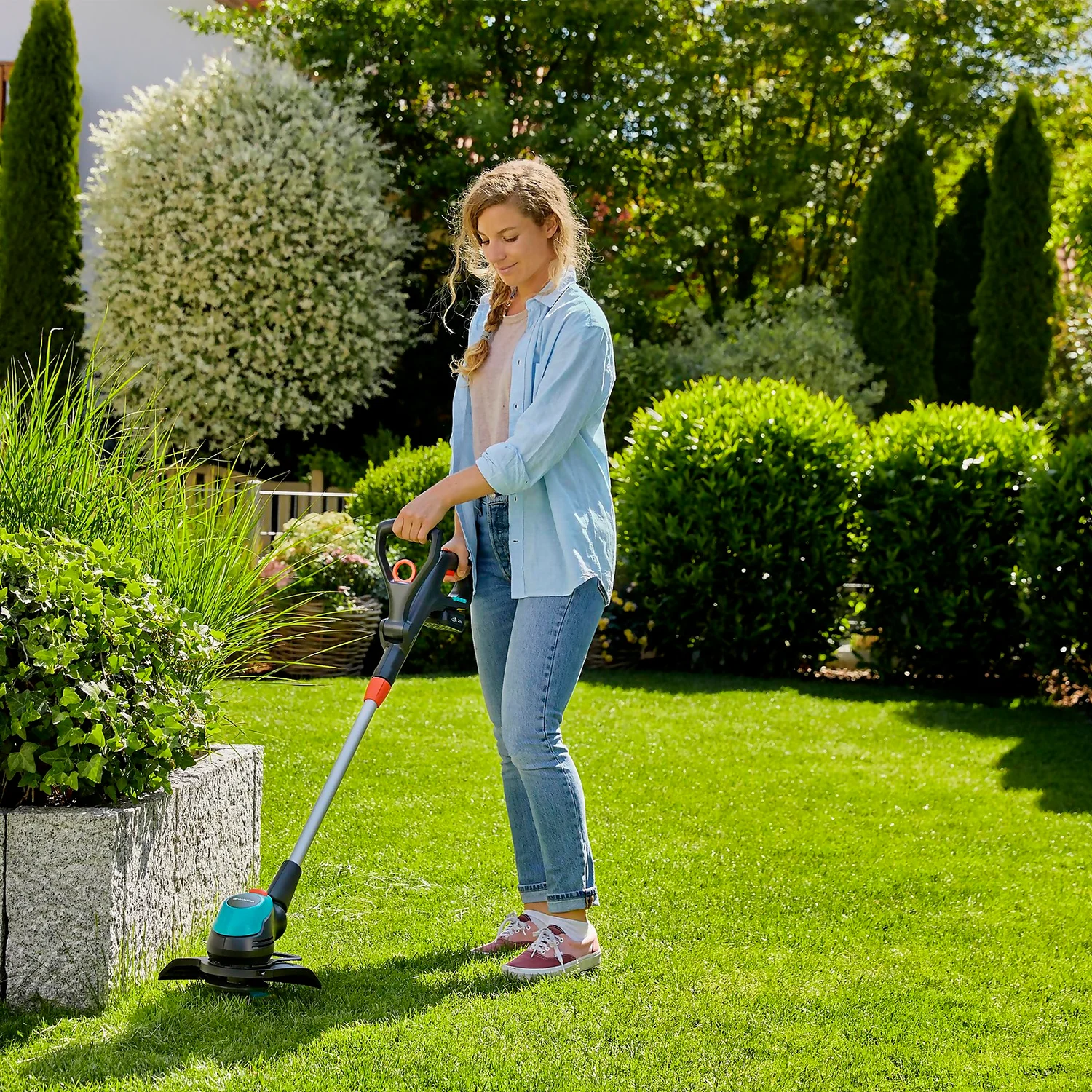 GARDENA EasyCut Cordless 18V Grass Trimmer 4 GARDENA EasyCut Cordless 18V Grass Trimmer - Image 2