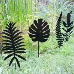 Jungle Black Ground Stakes - 45cm (Assorted Designs) -Garden Furniture Store 13981010 2095005324325265